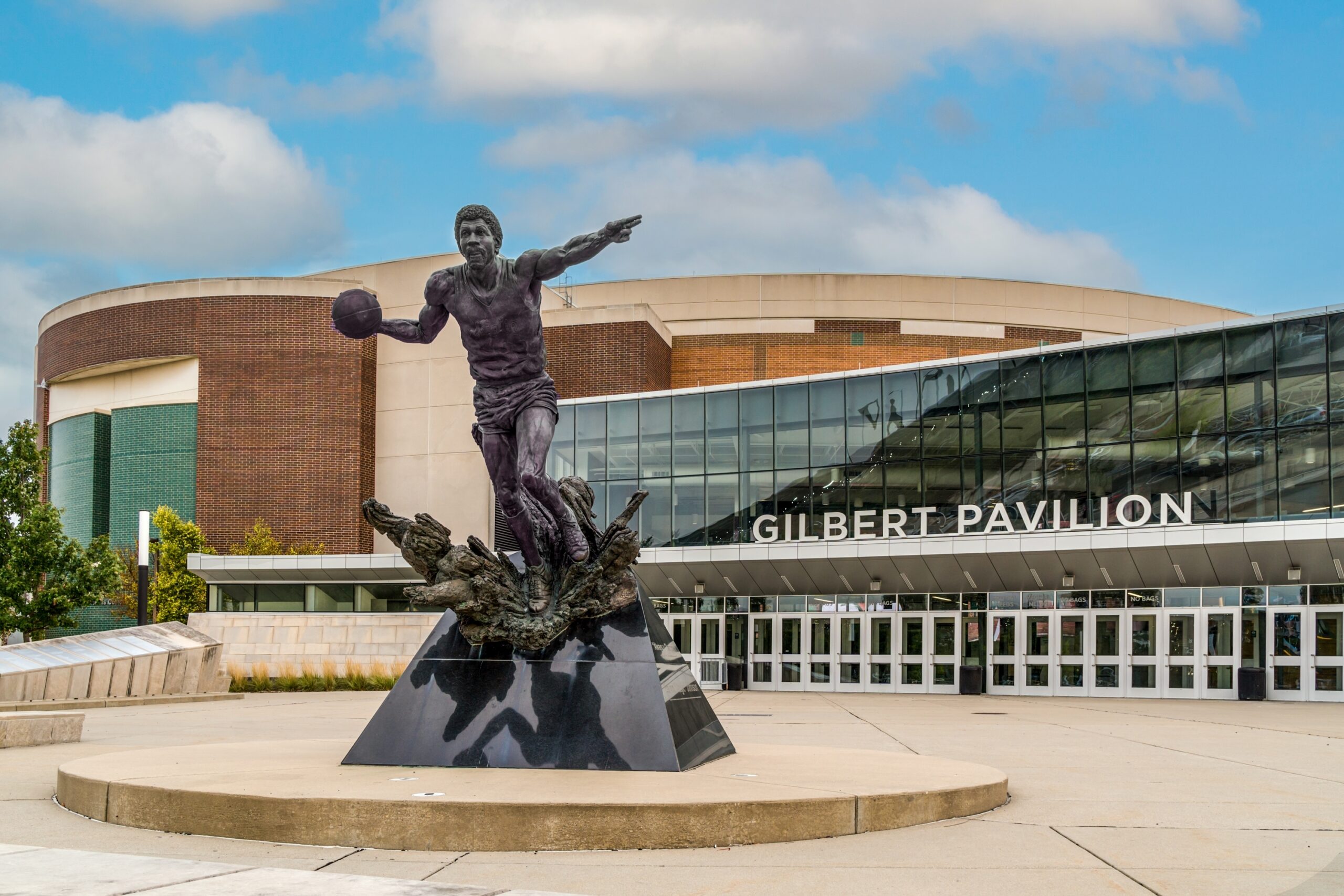 East,Lansing,,Mi,,Usa,,September,20,,2024:magic,Johnson,Statue,And